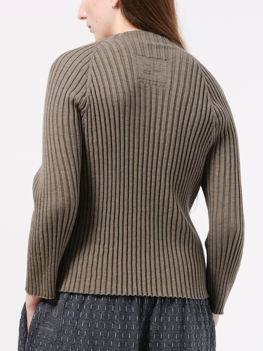 Ribbed cardigan with laces