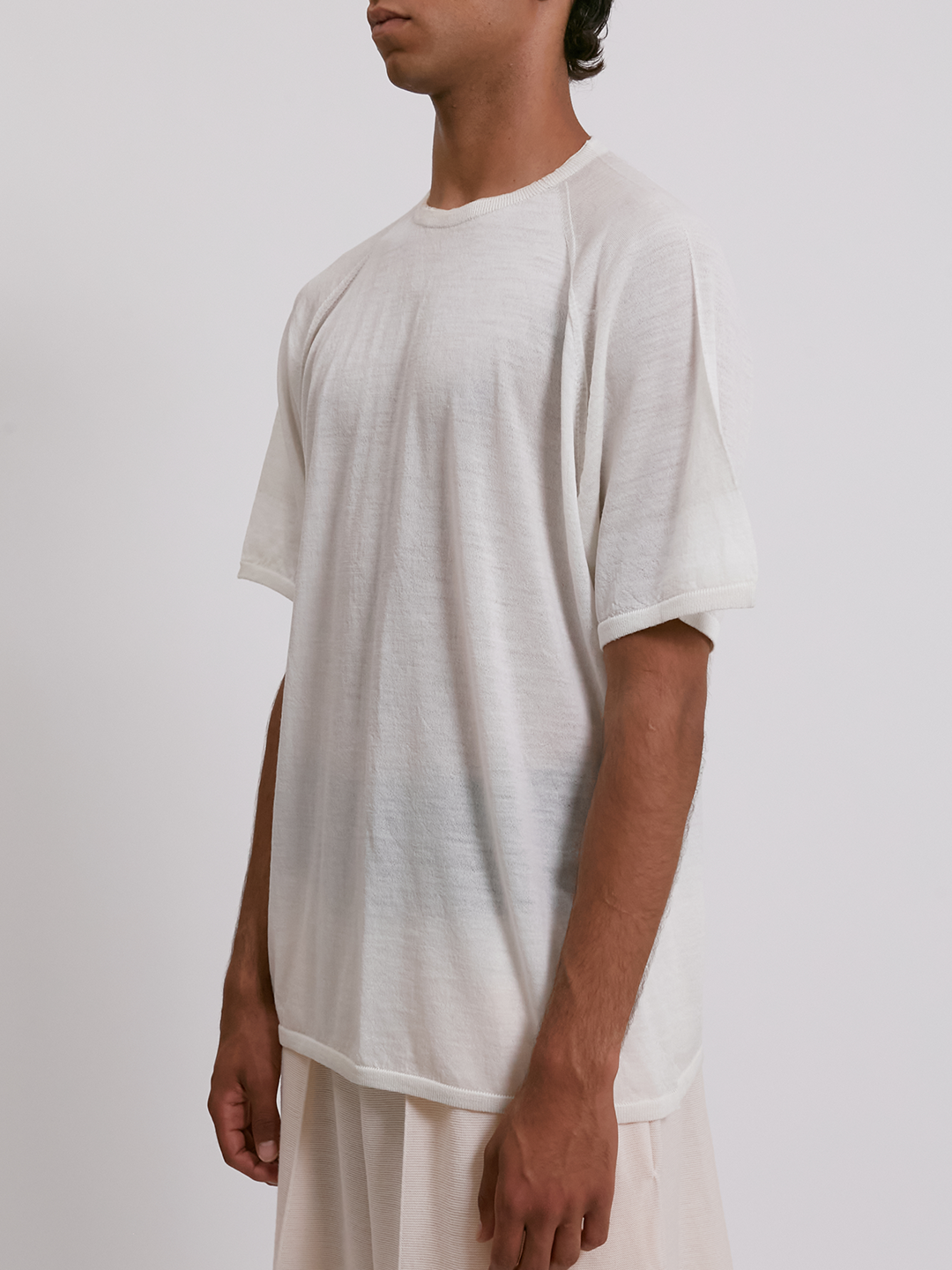 Classic T-shirt in super light weight wool